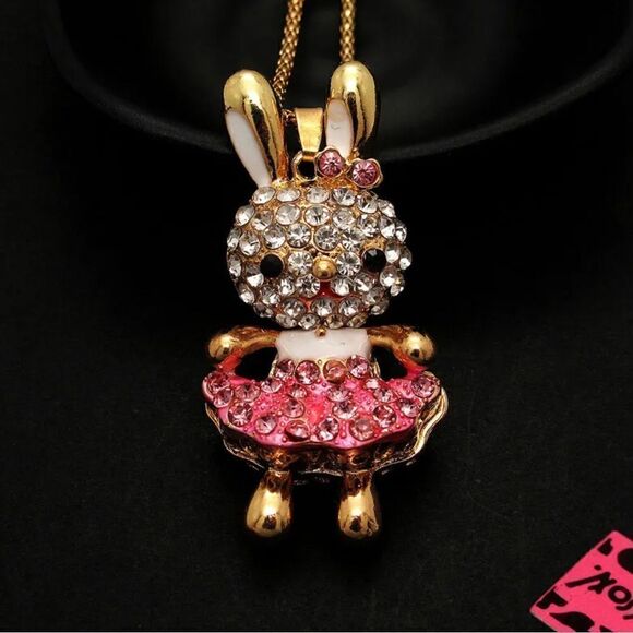 Adorable Cute Pink Crystal Bow Rabbit Skirt Pendant NWOT - Picture 1 of 3